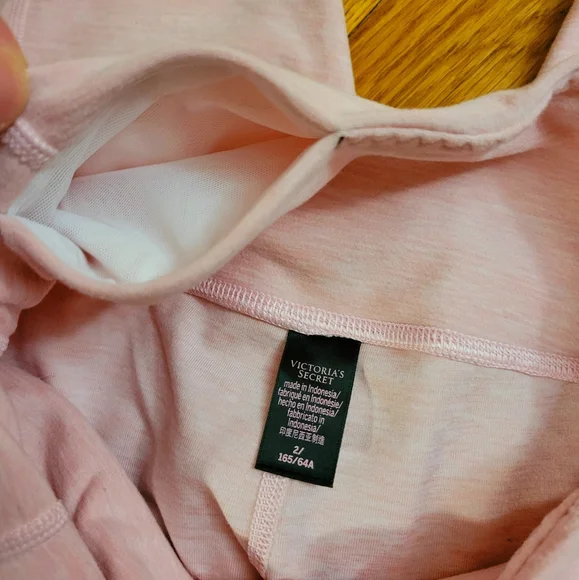 NWOT Victoria's Secret Essential Pocket Leggings - Picture 8 of 9